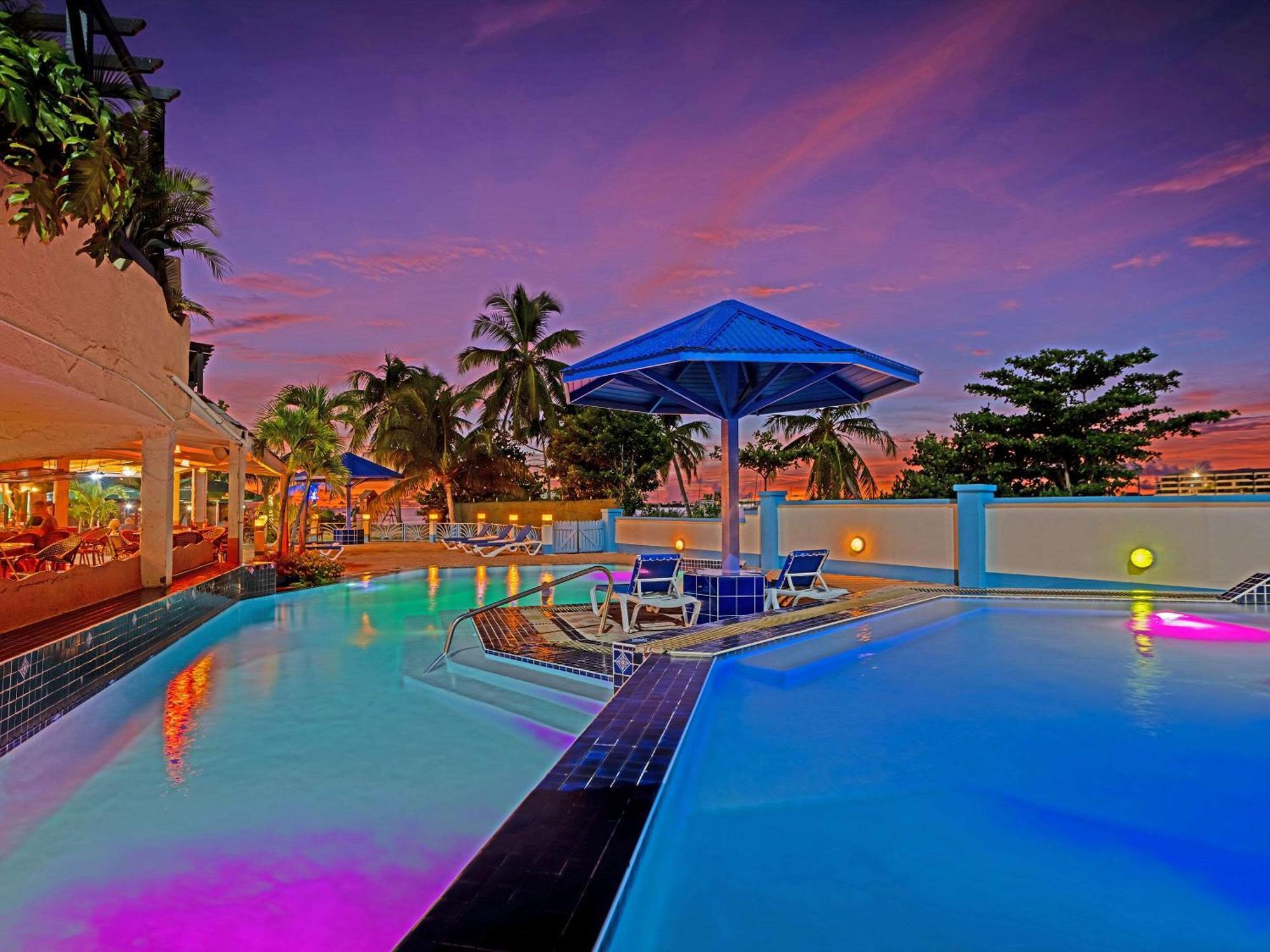 The Atrium Beach Resort And Spa, Ascend Hotel Collection Simpson Bay Extérieur photo