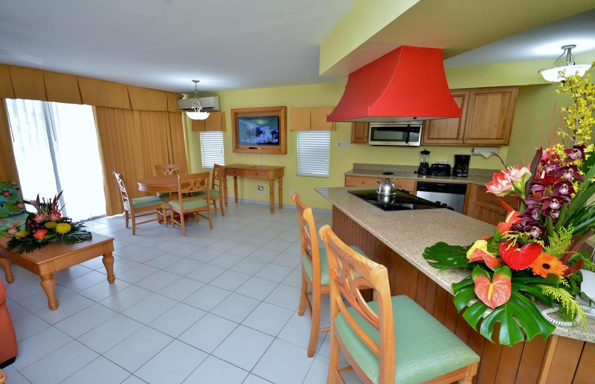 The Atrium Beach Resort And Spa, Ascend Hotel Collection Simpson Bay Extérieur photo