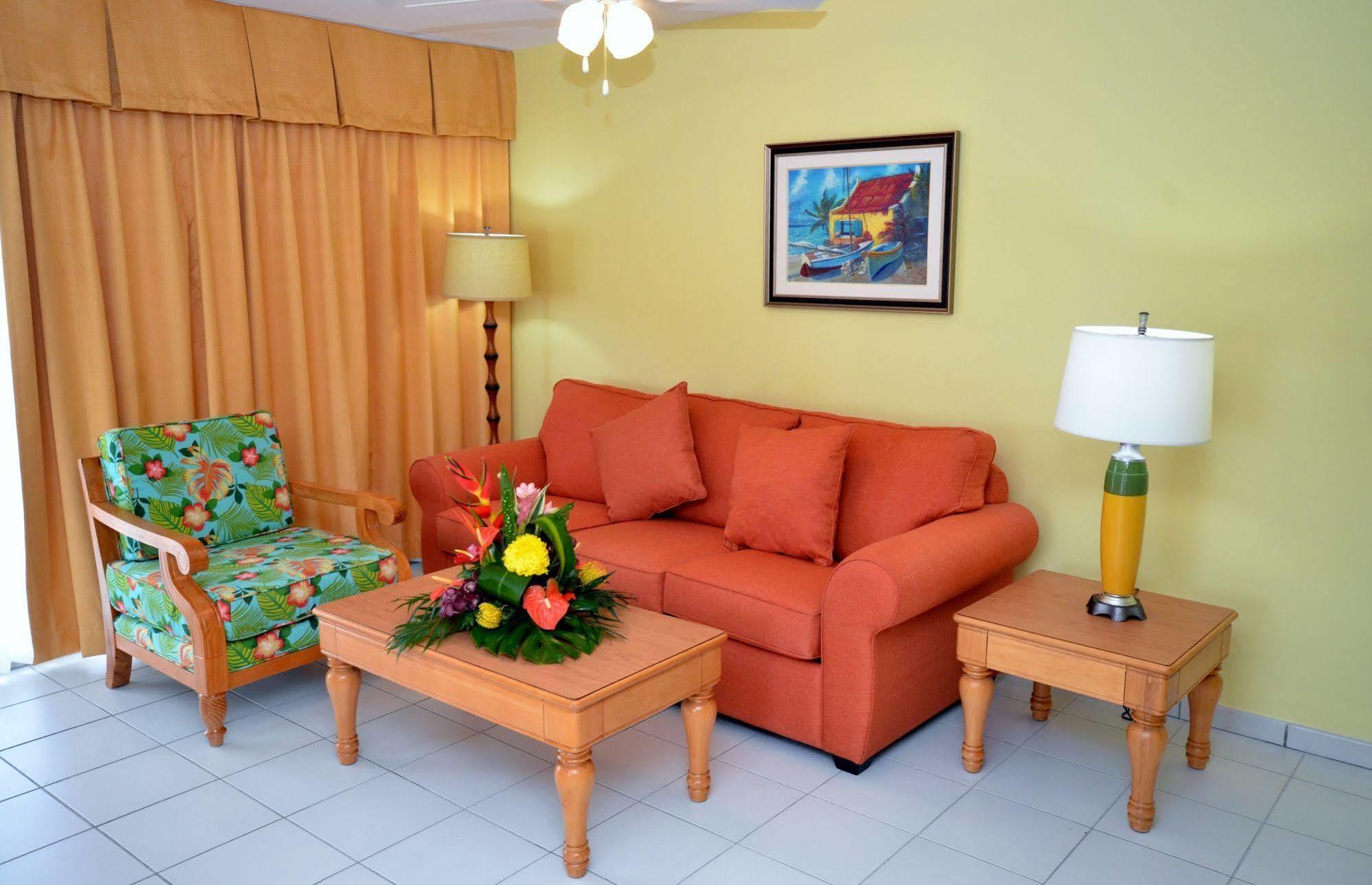 The Atrium Beach Resort And Spa, Ascend Hotel Collection Simpson Bay Extérieur photo