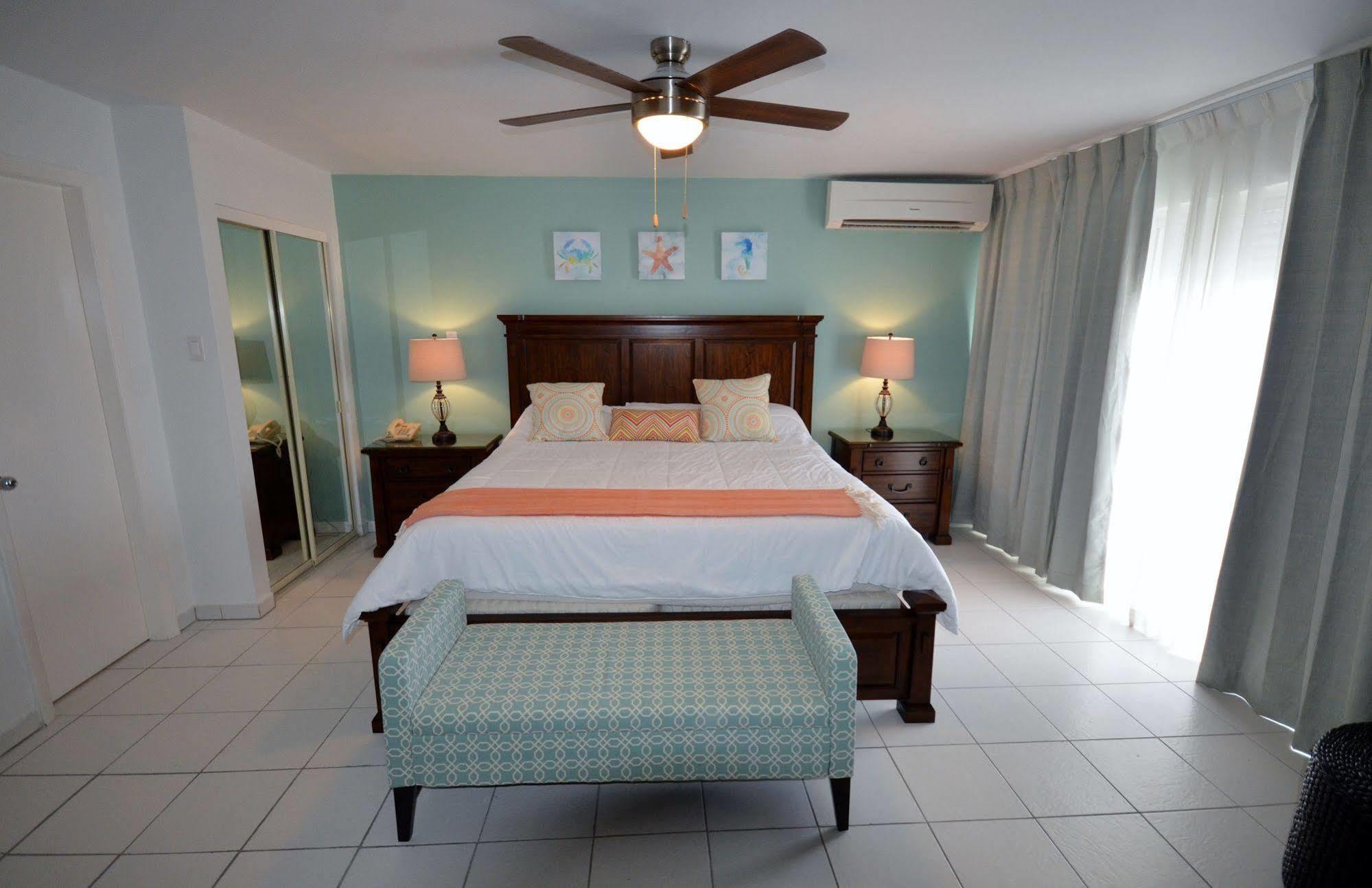 The Atrium Beach Resort And Spa, Ascend Hotel Collection Simpson Bay Extérieur photo